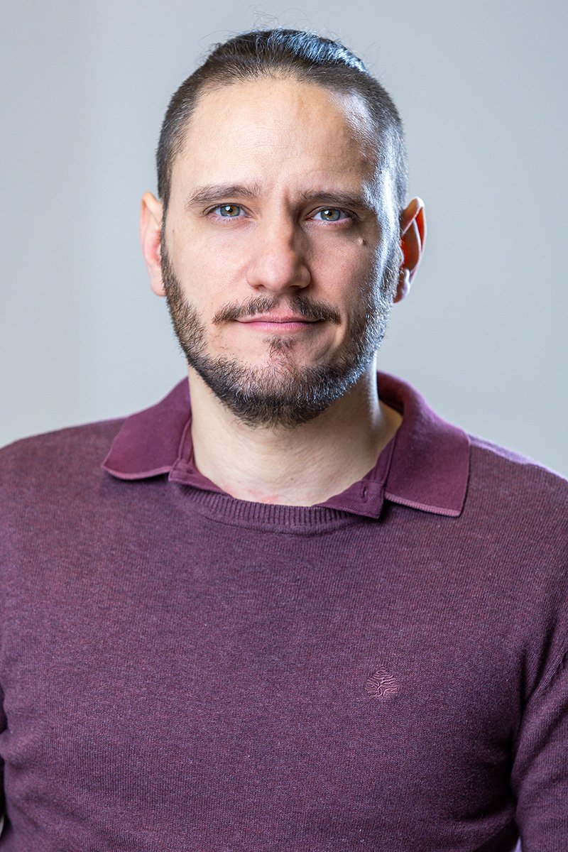 Samu Gábor Családállító profilkép